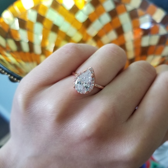 🔥ONLY 1🔥14kt Rose Gold 2CT Pear Solitaire Ring - Picture 6 of 6